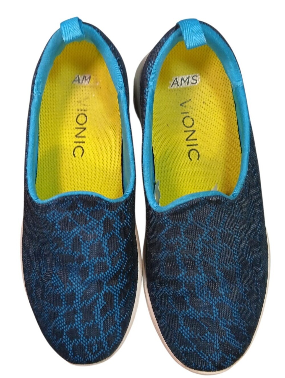Vionic Mesh Lightweight Slip On Sneakers Size 7
